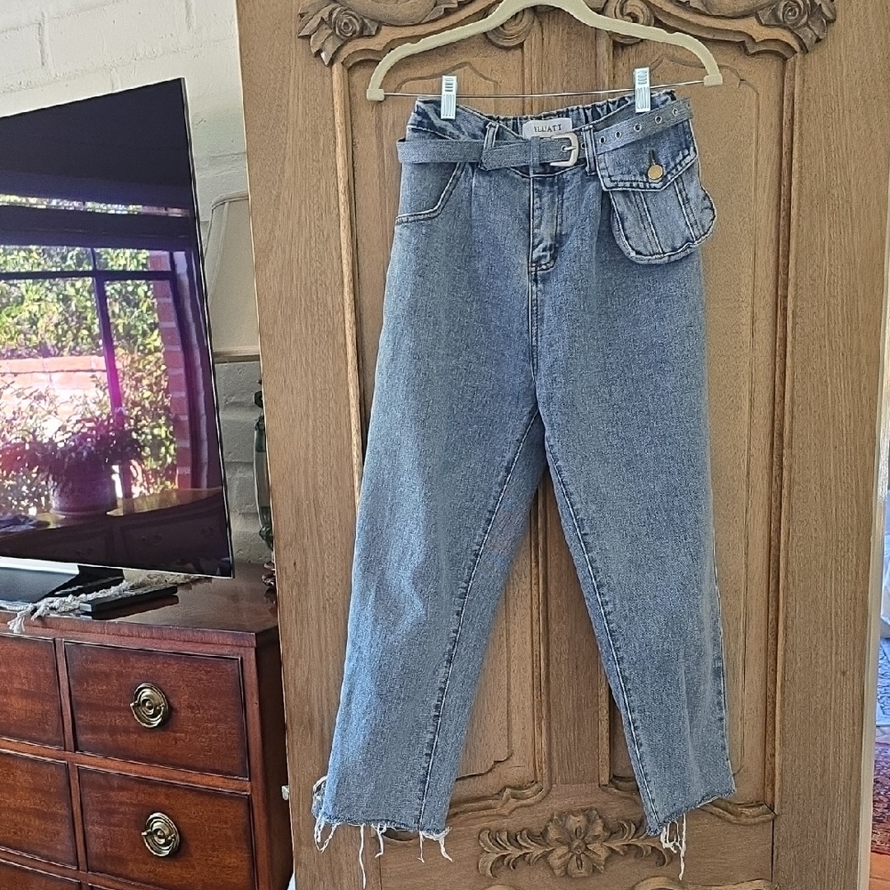 Elliatt Light Blue Ankle Jeans